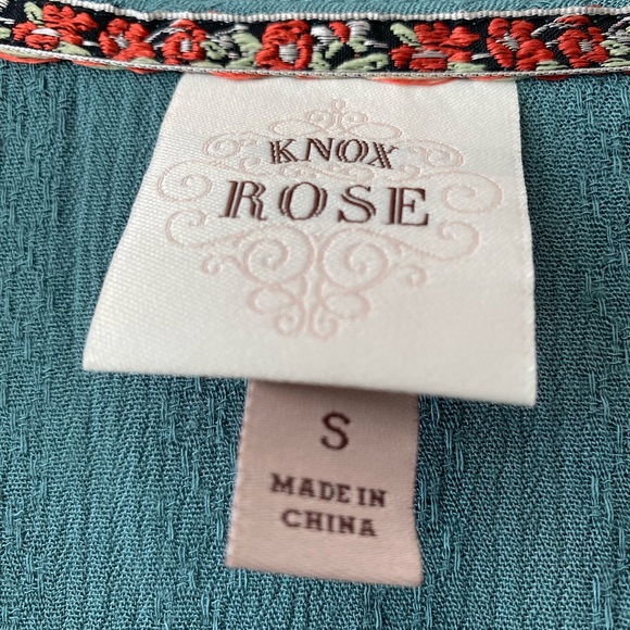 Knox Rose Tie Front, 3/4 Sleeve Boho Style Top - Picture 7 of 8